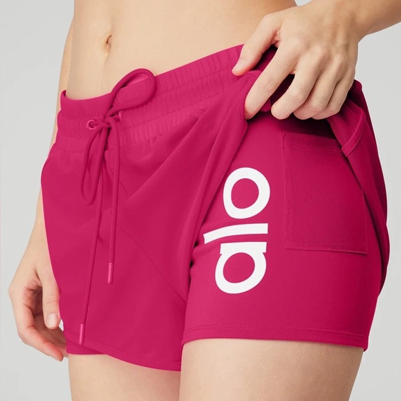 ALO Yoga Women’s Ambience Mesh-overlay Short 2” Running in Magenta Crush XS - Picture 1 of 15